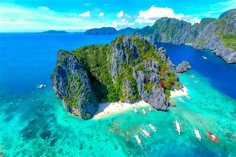 Dive into Paradise: Unveiling the Magic Waters of the Philippines